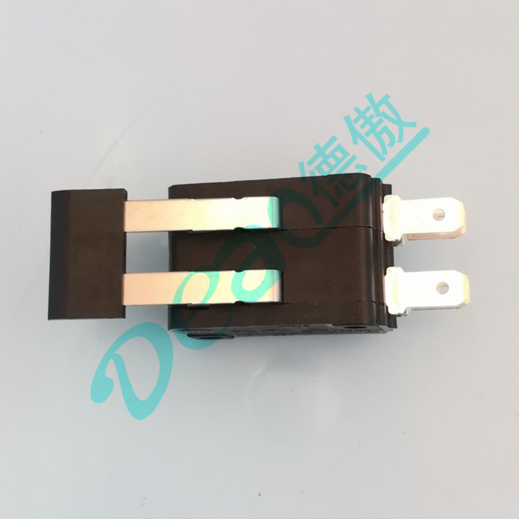 雙聯(lián)電路控制設(shè)備安全保護微動開關(guān)